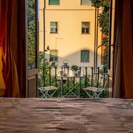 Casa Patricia, A Homey Luxury Modern & Quiet With Parking & Garden Within The Walls Apartment